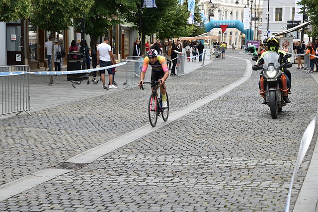 论迅速霸屏 论迅速霸屏